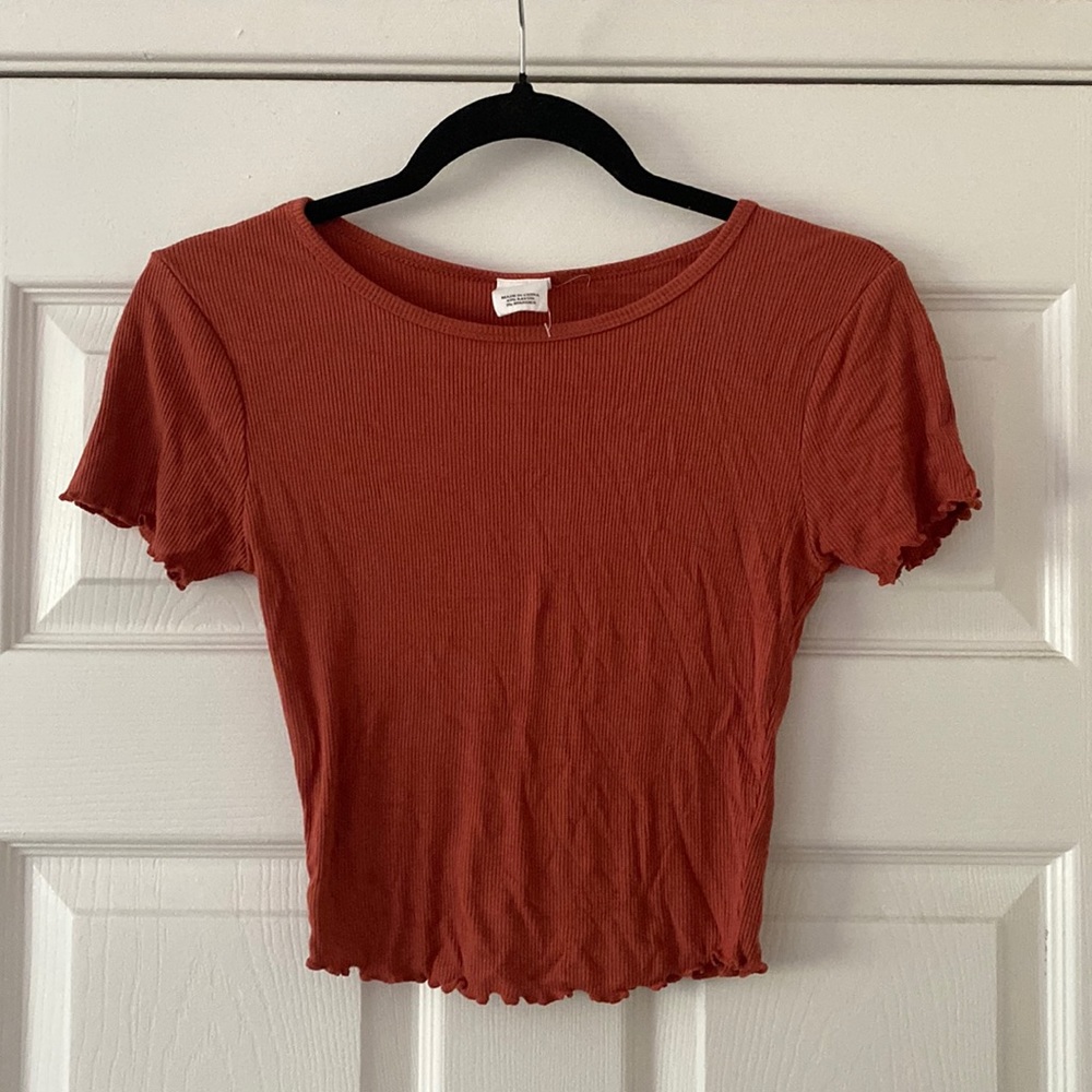 Tilly’s - Destined brand Crop Top